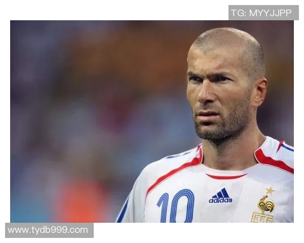 光头球星踢足球的魅力与挑战:那些球场上无发的传奇人物