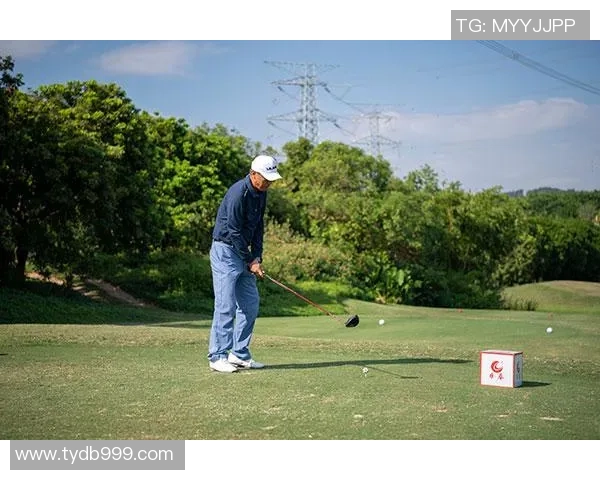 足球巨星代言游戏:从绿茵场到虚拟世界的跨界合作与创新体验